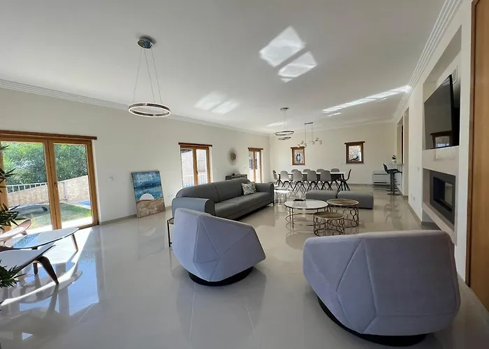 Light House Luxury Villa *